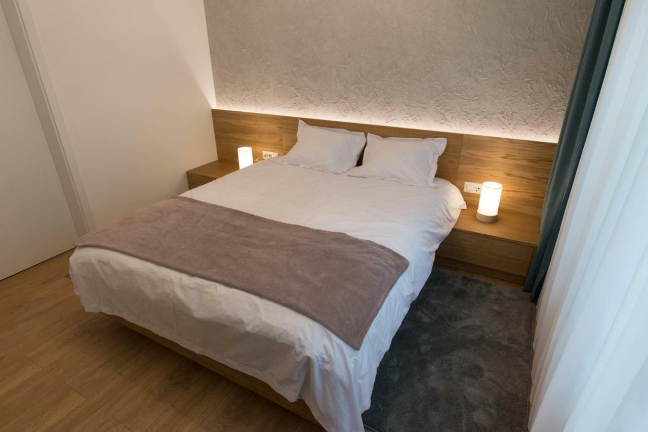 בוקרשט Arbans Elegant Apartment In The City Center מראה חיצוני תמונה